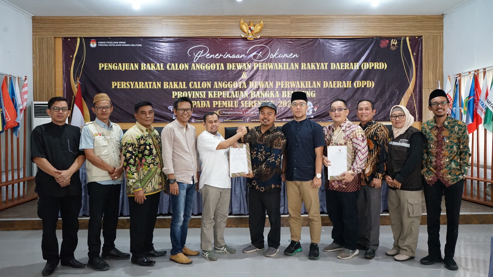 18 Parpol dan 16 Calon Anggota DPD Resmi Serahkan Berkas Syarat Pendaftaran ke KPU Babel