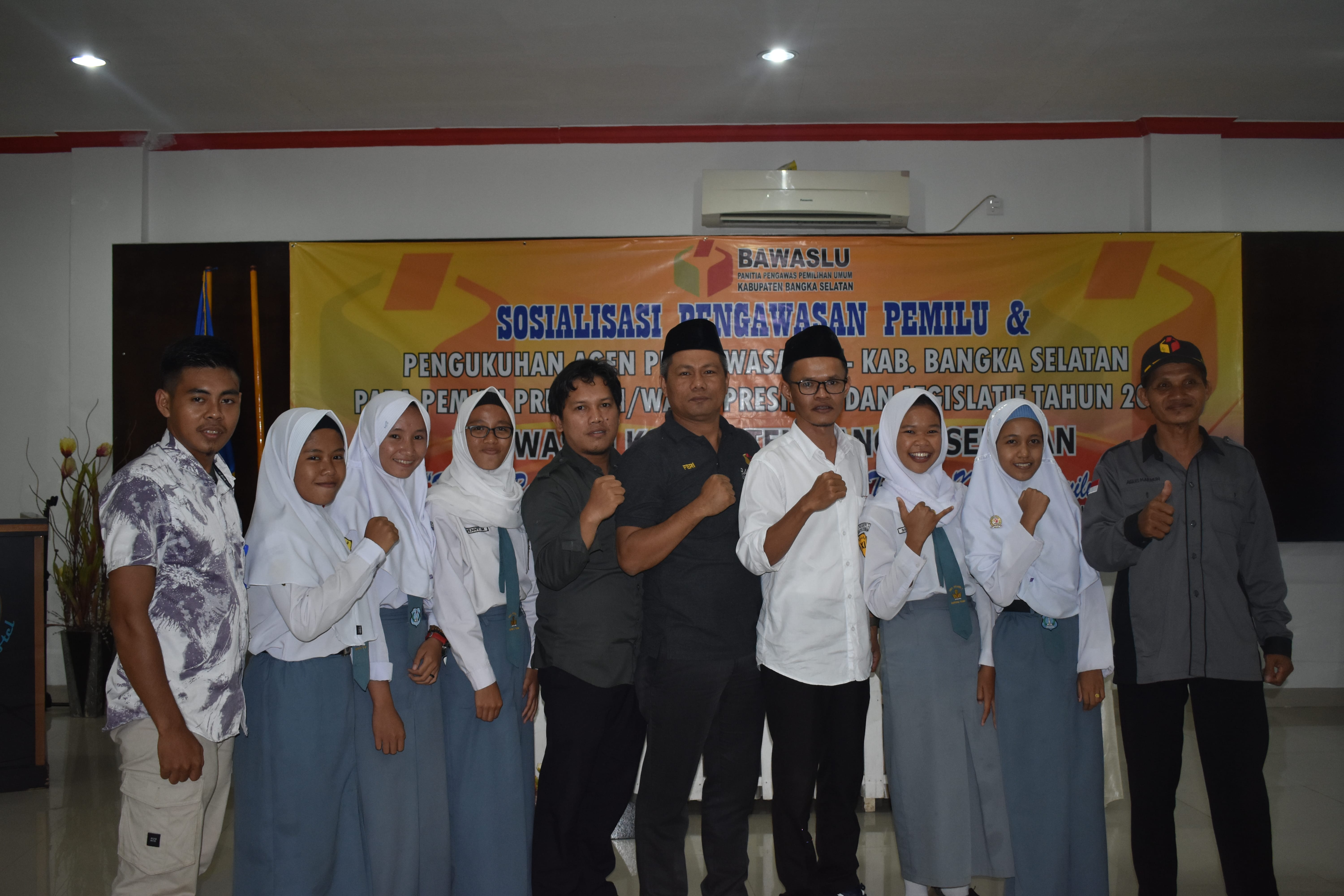 PERTAMA DI INDONESIA! BAWASLU BASEL KUKUHKAN AGEN PENGAWASAN