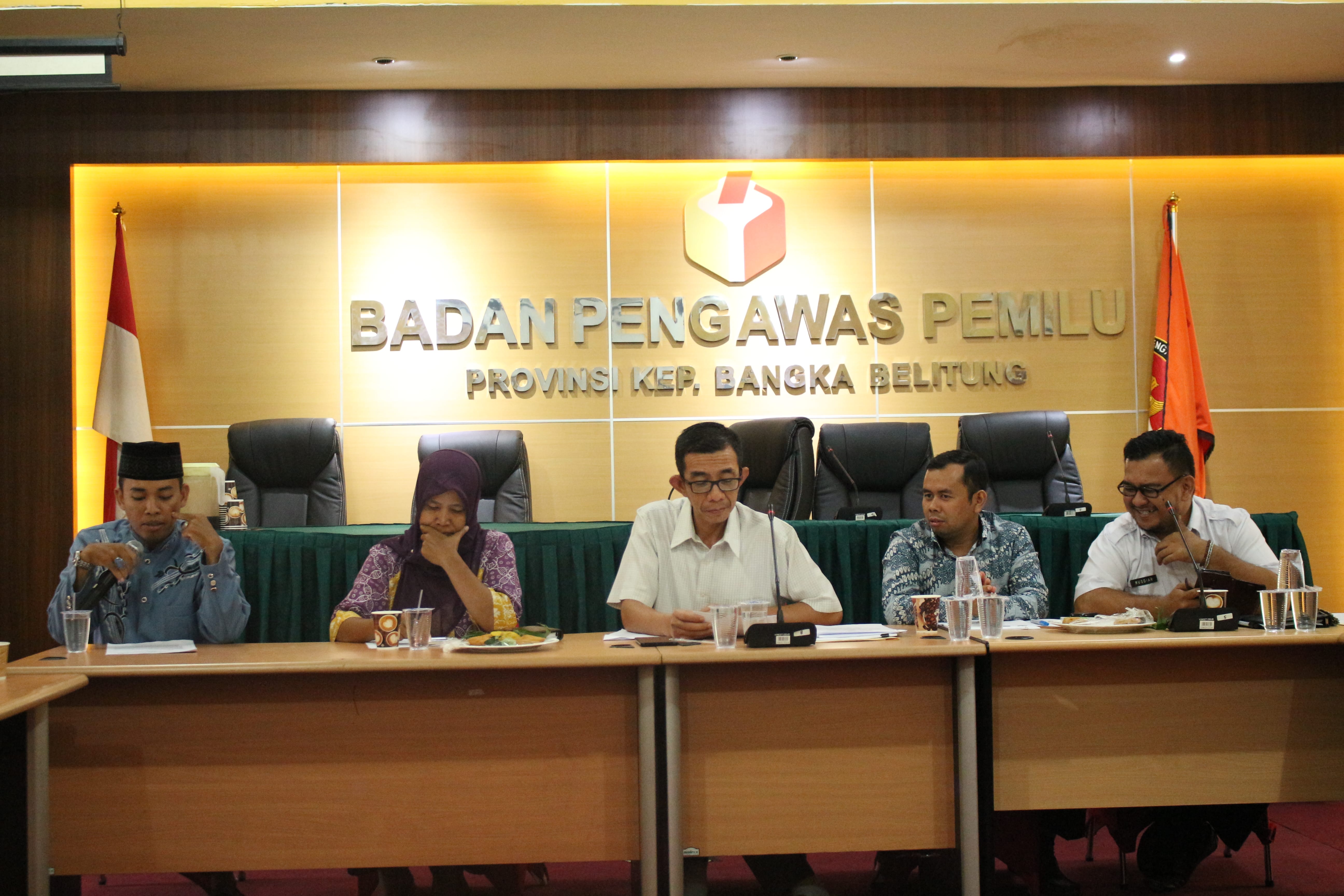 JELANG PEMILU 2019, BAWASLU BABEL BAHAS MOU BERSAMA KPU, KPID, KPAD DAN KIP