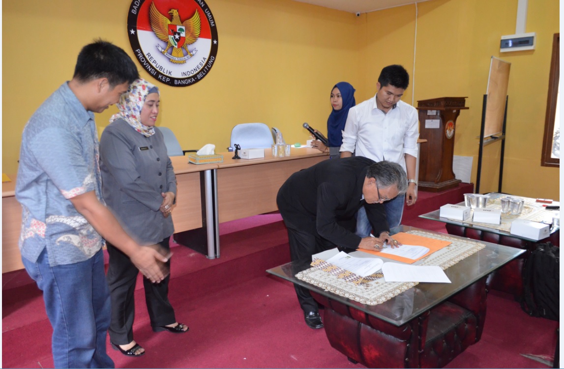 Fisipol UBB Dan Bawaslu Babel Teken MOU Gardu Pengawasan Partisipatif