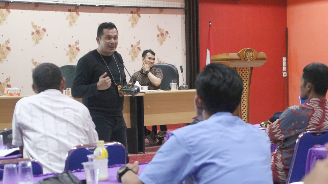 Novrian Jelaskan Potensi Pelanggaran Tahapan Kampanye ke Panwascam se-Basel