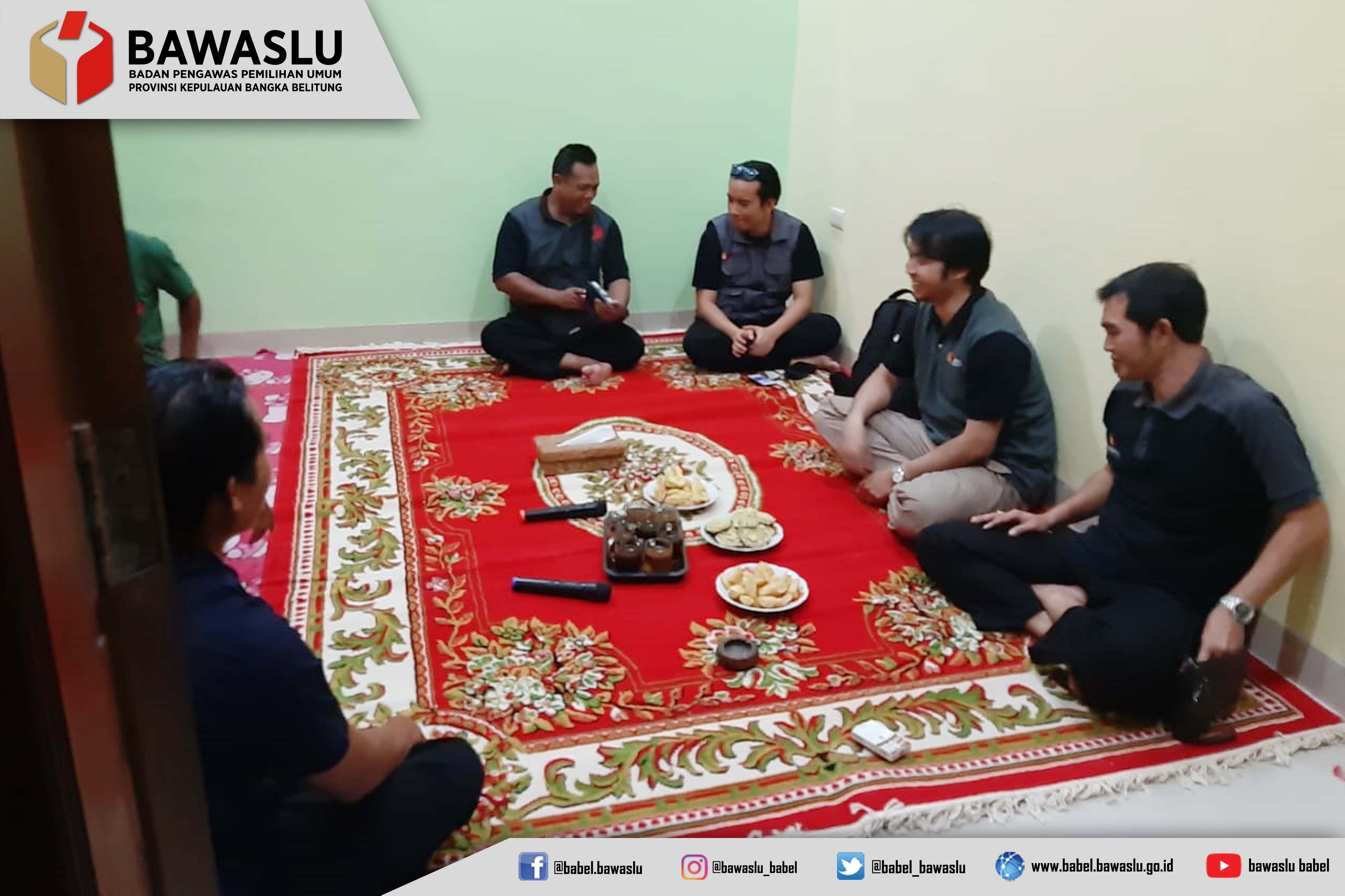 BAWASLU BABEL MENYAPA MASYARAKAT DESA AIR SELUMAR