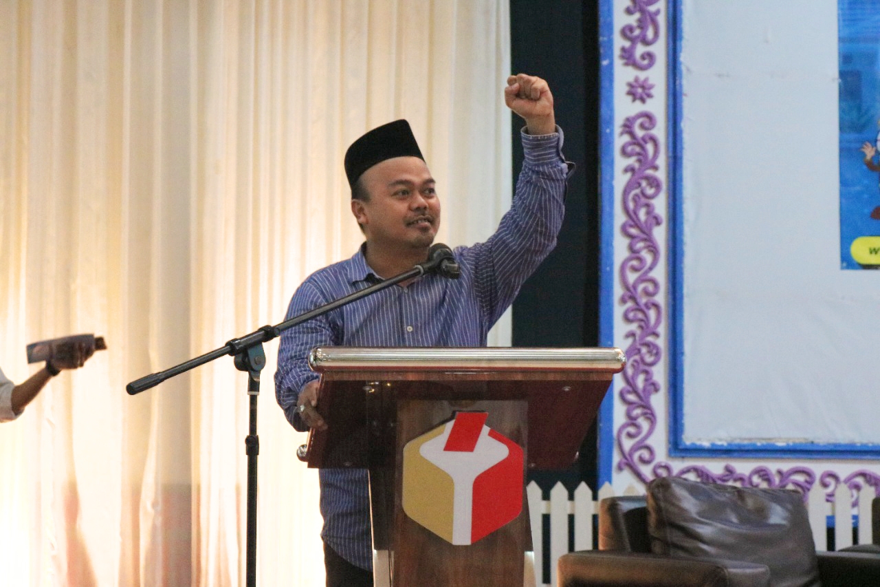 Bersama Himapol FISIP UBB Gelar Seminar, Jafri: Keterlibatan Seluruh Elemen Masyarakat Sangat Dibutuhkan dalam Pengawasan Partisipatif, Cegah Praktik Money Politic