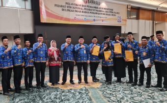 12 Orang ASN Bawaslu di Babel Resmi Dilantik, Pimpinan Ucapkan Selamat Bertugas