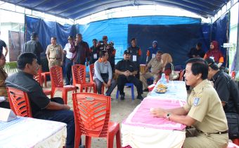 KETUA BAWASLU BABEL PANTAU PERSIAPAN TPS BERSAMA WAGUB DAN BUPATI