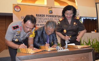 Penandatanganan MOU " Bawaslu Kajati Kapolda " Sentragakkumdu Siap Terima Laporan