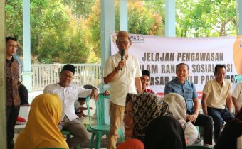 Sosialisasi Pengawasan Partisipatif, Sahirin Ajak Istri Nelayan Tolak Politik Uang