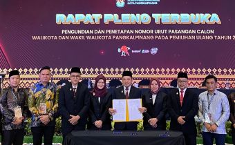 Ketua Bawaslu Babel Hadiri Pengundian dan Penetapan Nomor Urut Paslon Wali Kota Pangkalpinang Pilkada Ulang 2025