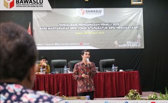 HADAPI PESTA DEMOKRASI, BAWASLU BABEL SOSIALISASIKAN PENGAWASAN PEMILU BAGI OMS DAN ASN