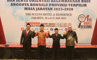 Dua Pimpinan Bawaslu Babel Resmi Dilantik, Osykar: Kami Siap Tingkatkan Peran dan Fungsi Lembaga